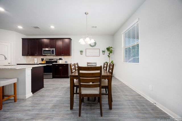 8211 Broussard, San Antonio, TX 78253