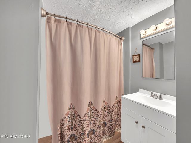 2123 Vermont Ave, Knoxville, TN 37921