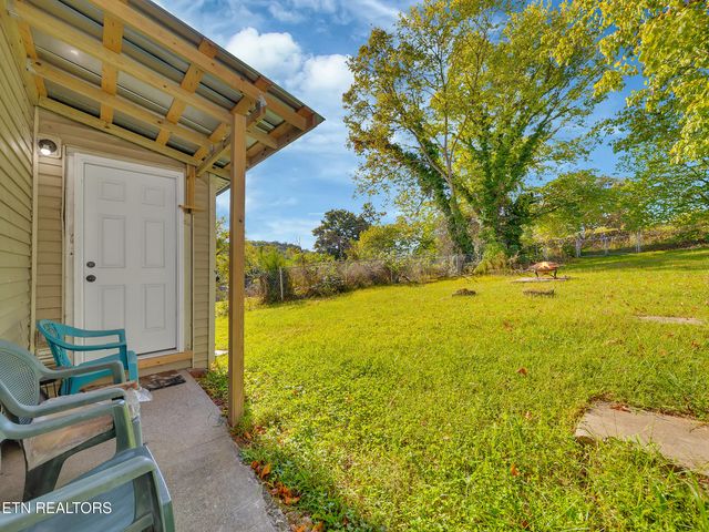 2123 Vermont Ave, Knoxville, TN 37921