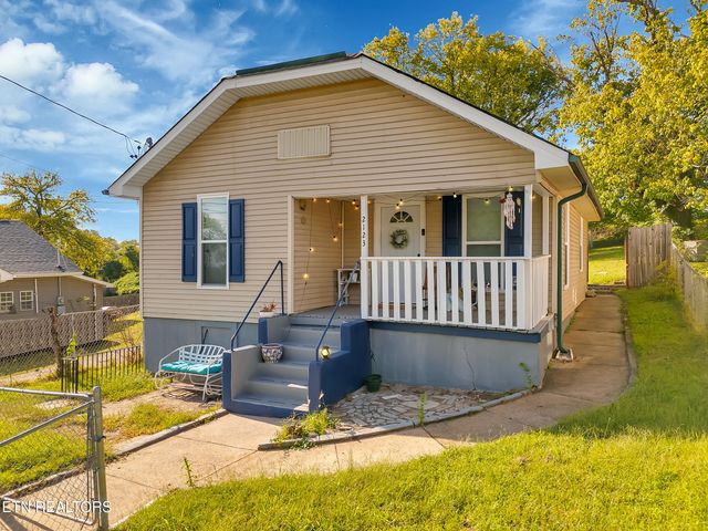 2123 Vermont Ave, Knoxville, TN 37921