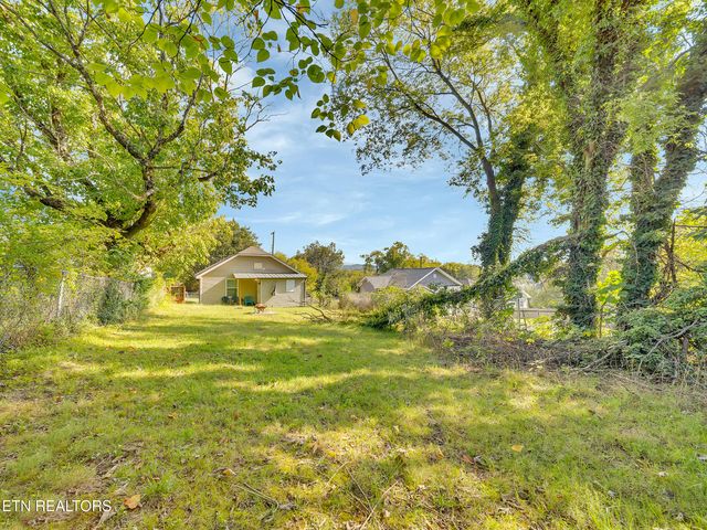 2123 Vermont Ave, Knoxville, TN 37921