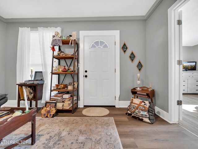 2123 Vermont Ave, Knoxville, TN 37921
