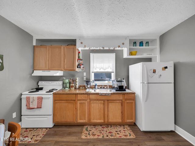 2123 Vermont Ave, Knoxville, TN 37921