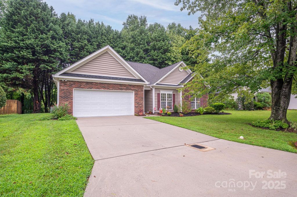1638 Iverness Court, Gastonia, NC 28056