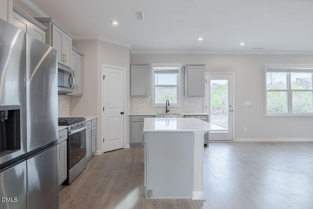 242 W Ravano Drive, Clayton, NC 27527