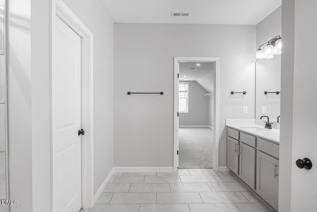 242 W Ravano Drive, Clayton, NC 27527