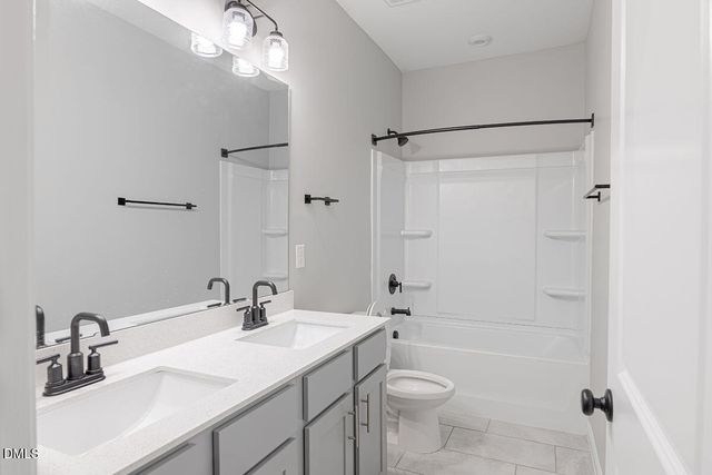 242 W Ravano Drive, Clayton, NC 27527