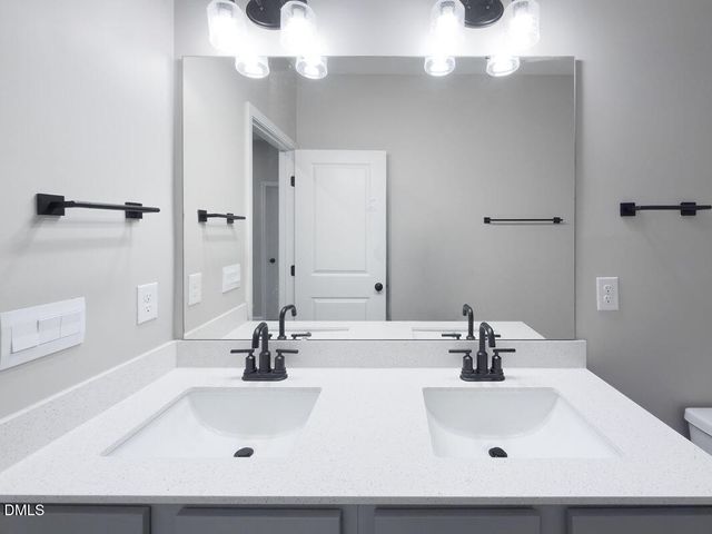 242 W Ravano Drive, Clayton, NC 27527