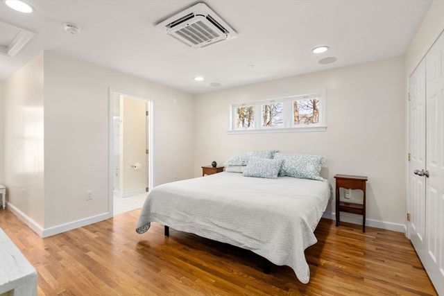 38 Irving Dr, Walpole, MA 02081