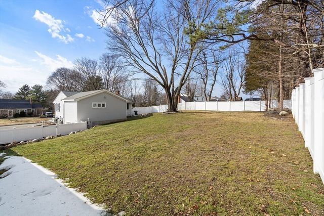 38 Irving Dr, Walpole, MA 02081