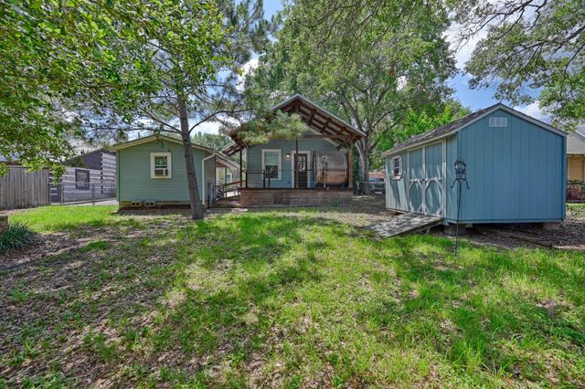 23 N Harris Street, Bellville, TX 77418