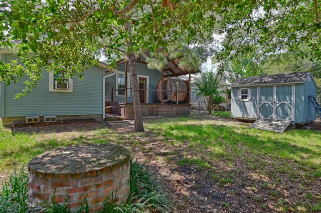 23 N Harris Street, Bellville, TX 77418