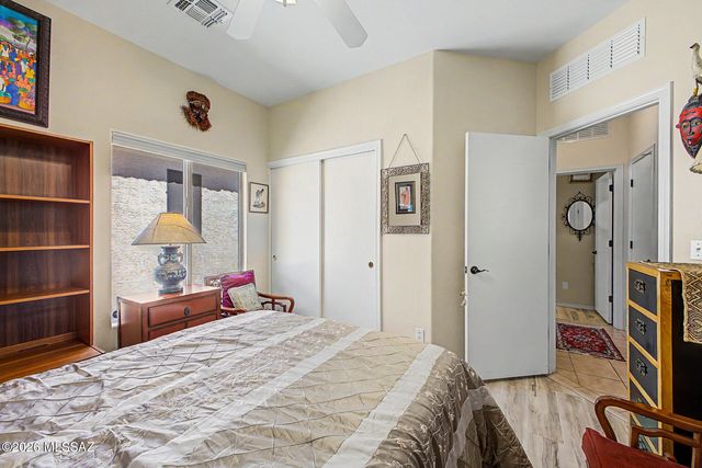 1137 S Speckled Stone Way, Tucson, AZ 85710