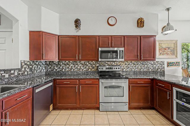 1137 S Speckled Stone Way, Tucson, AZ 85710