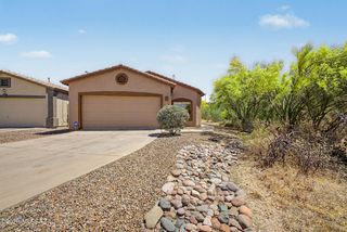 1137 S Speckled Stone Way, Tucson, AZ 85710