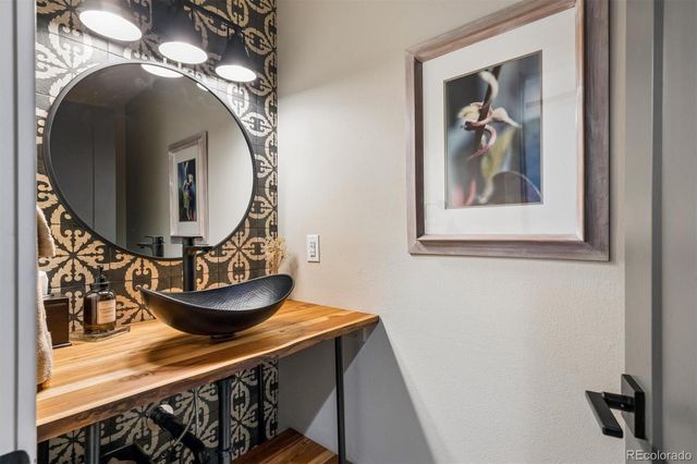 1567 W Briarwood Avenue, Littleton, CO 80120
