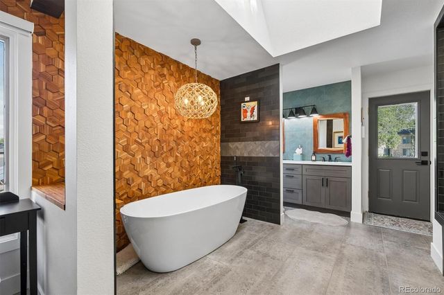 1567 W Briarwood Avenue, Littleton, CO 80120