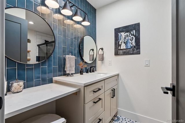 1567 W Briarwood Avenue, Littleton, CO 80120