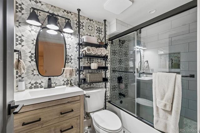 1567 W Briarwood Avenue, Littleton, CO 80120