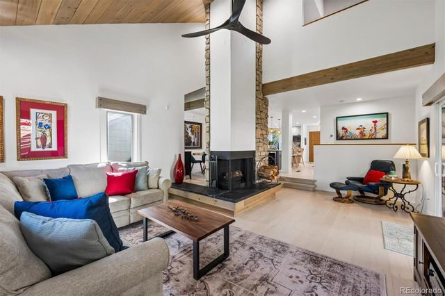 1567 W Briarwood Avenue, Littleton, CO 80120
