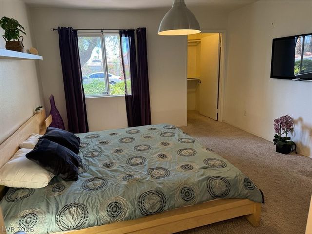 7885 West Flamingo Road 1002, Las Vegas, NV 89147