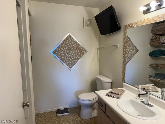 7885 West Flamingo Road 1002, Las Vegas, NV 89147