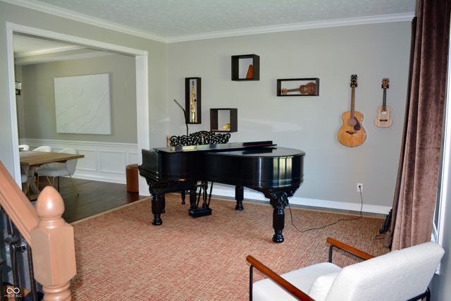 6862 Riverside Way, Fishers, IN 46038