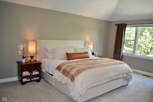 6862 Riverside Way, Fishers, IN 46038