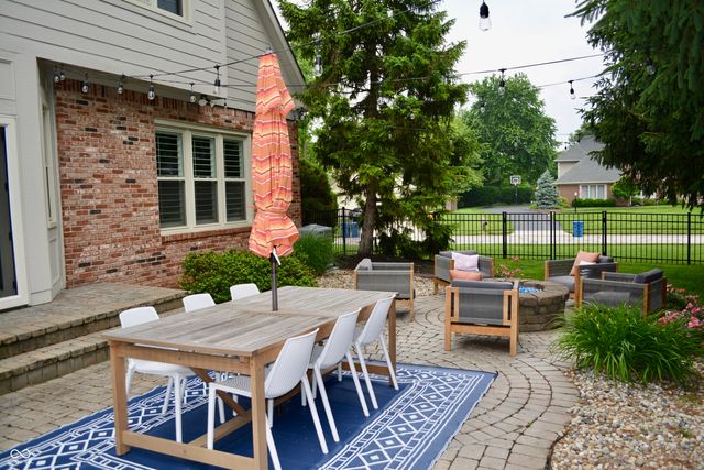 6862 Riverside Way, Fishers, IN 46038