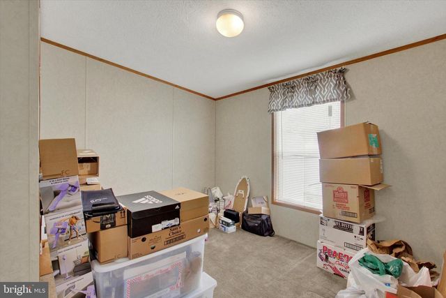 225 BRICK LN, New Oxford, PA 17350