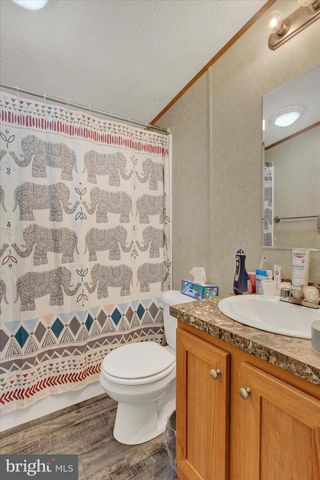 225 BRICK LN, New Oxford, PA 17350