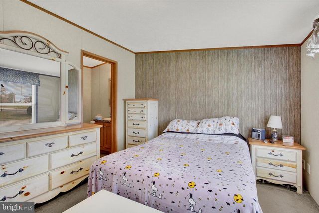 225 BRICK LN, New Oxford, PA 17350