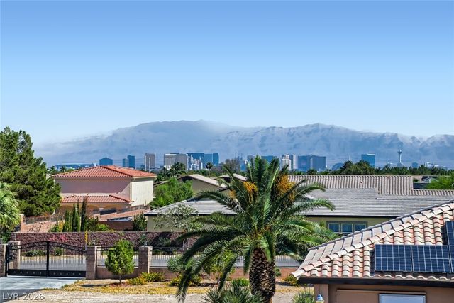 356 Coastal Fog Avenue, Las Vegas, NV 89183