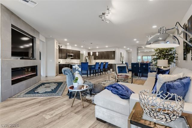 356 Coastal Fog Avenue, Las Vegas, NV 89183