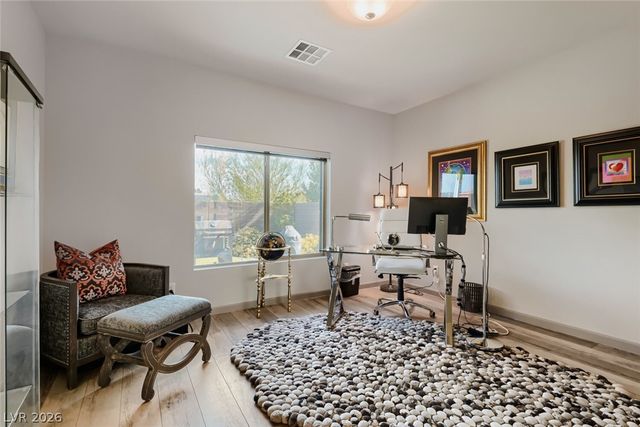 356 Coastal Fog Avenue, Las Vegas, NV 89183