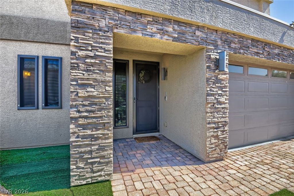 356 Coastal Fog Avenue, Las Vegas, NV 89183