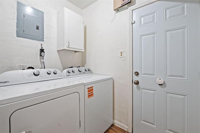 1395 NE 177th St, North Miami Beach, FL 33162