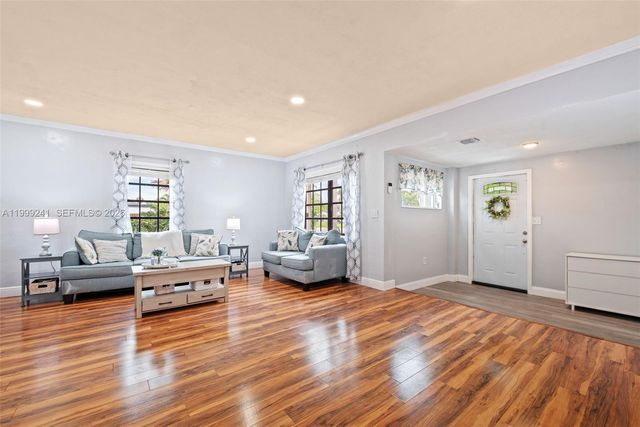 1395 NE 177th St, North Miami Beach, FL 33162