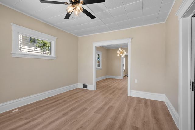 609 Baltimore Street, Waterloo, IA 50701