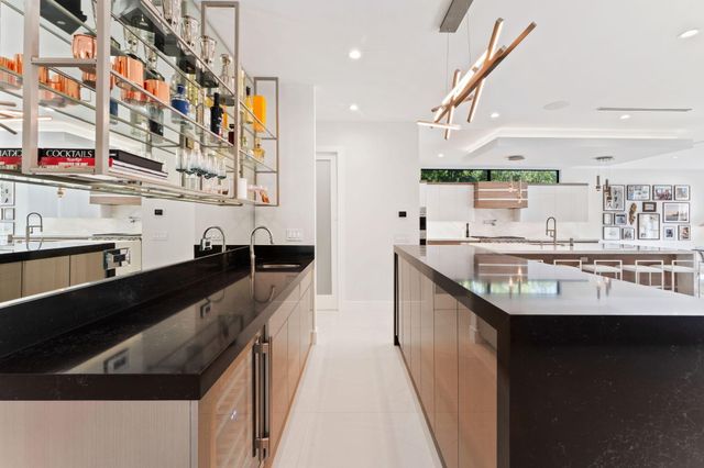 1032 SE 12th Way, Fort Lauderdale, FL 33316