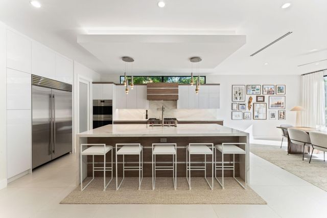 1032 SE 12th Way, Fort Lauderdale, FL 33316