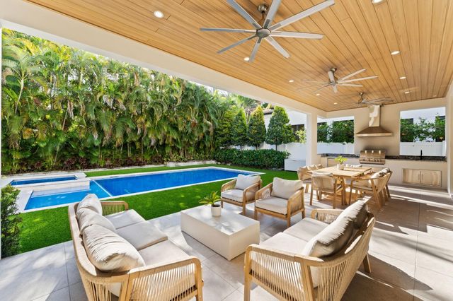 1032 SE 12th Way, Fort Lauderdale, FL 33316