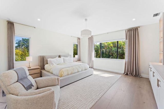 1032 SE 12th Way, Fort Lauderdale, FL 33316