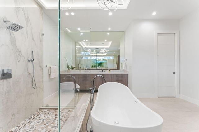 1032 SE 12th Way, Fort Lauderdale, FL 33316