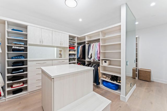 1032 SE 12th Way, Fort Lauderdale, FL 33316