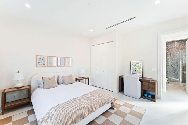 1032 SE 12th Way, Fort Lauderdale, FL 33316