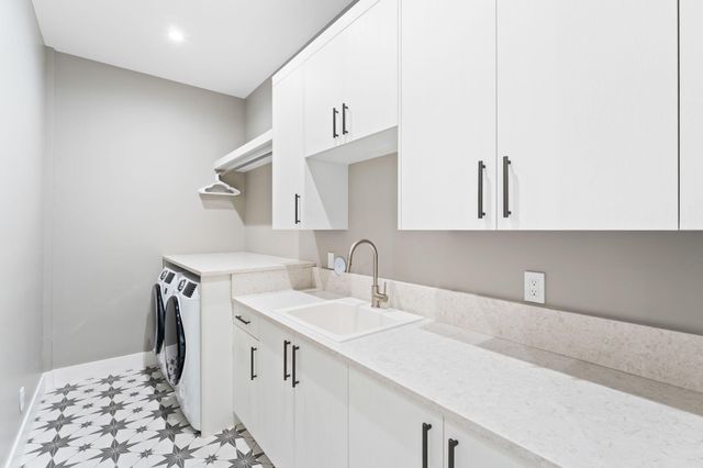 1032 SE 12th Way, Fort Lauderdale, FL 33316