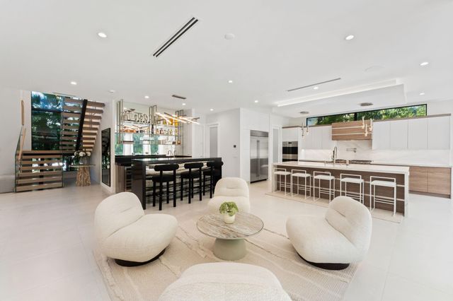 1032 SE 12th Way, Fort Lauderdale, FL 33316