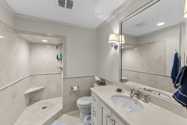 5080 Center Court, Bettendorf, IA 52722