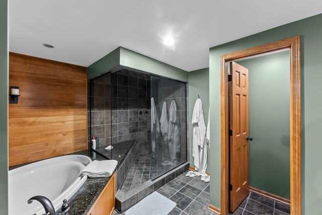 5080 Center Court, Bettendorf, IA 52722
